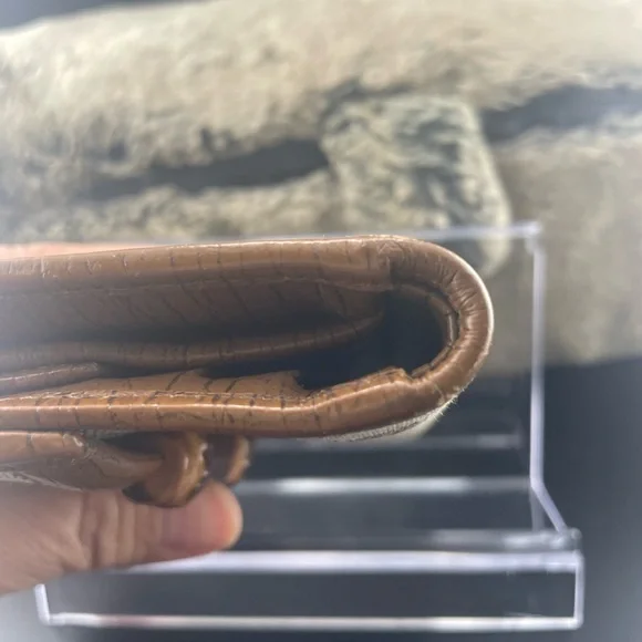 Vintage Gucci bamboo compact wallet. - Picture 3 of 13